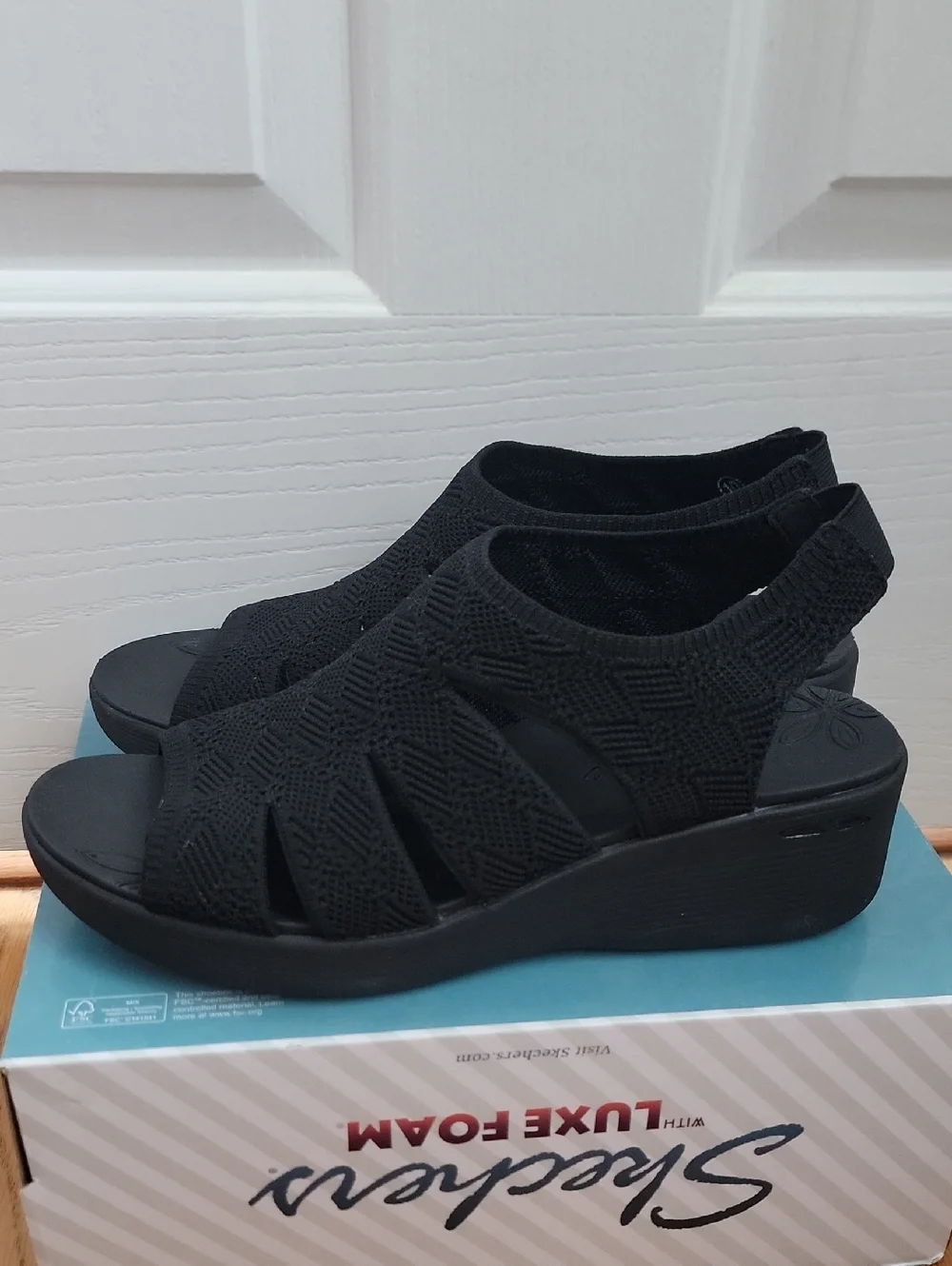 Skechers Black Knit Slingback Wedge Sandals Luxe Foam New Nwt 10